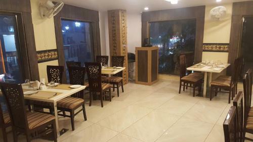 Hotel S L E Residency
