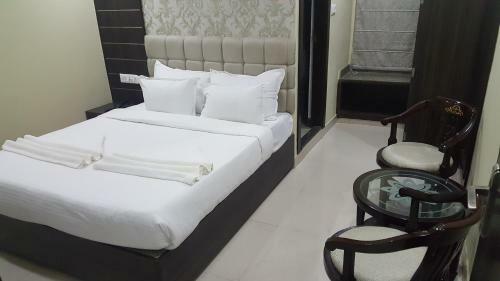 Hotel S L E Residency