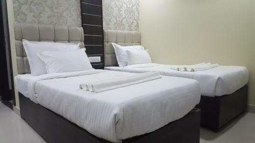 Hotel S L E Residency