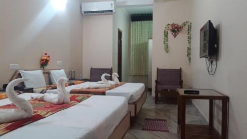 Hotel Saravana Grand
