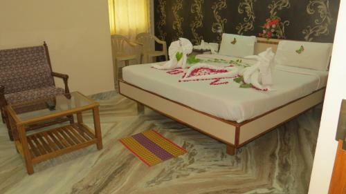 Hotel Saravana Grand