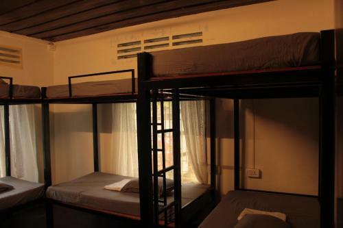 Short Giraffe Hostels - Varkala Beach