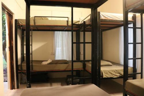 Short Giraffe Hostels - Varkala Beach
