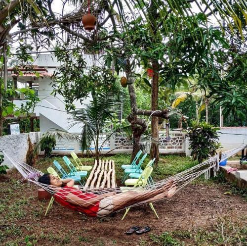 Short Giraffe Hostels - Varkala Beach