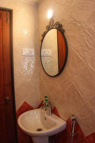 Apartamento Tropical Holiday Home At Varca | Has Swimming Pool