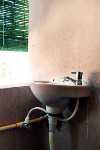 Bed & Breakfast Budget Studio Room In Gokulam
