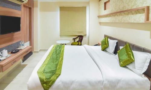 Saffron Hotel
