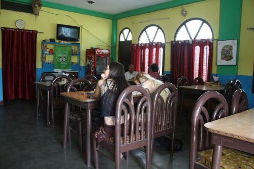 Hostal Sandhya Guest House