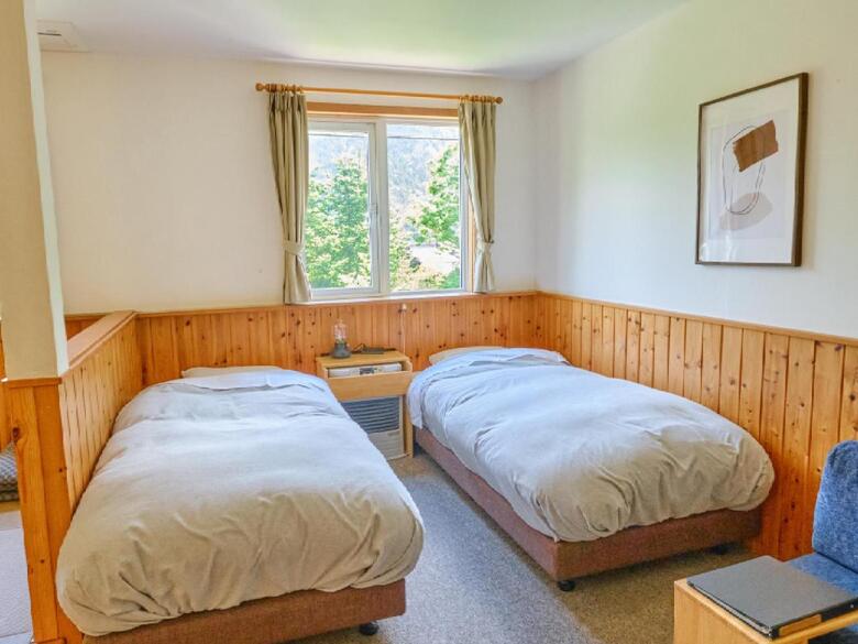 Bed & Breakfast Penshion Asanebou
