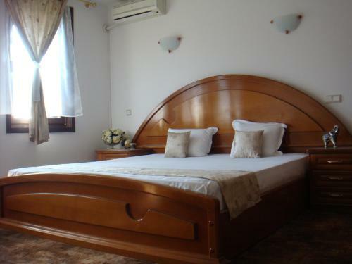 Elegance Hotel