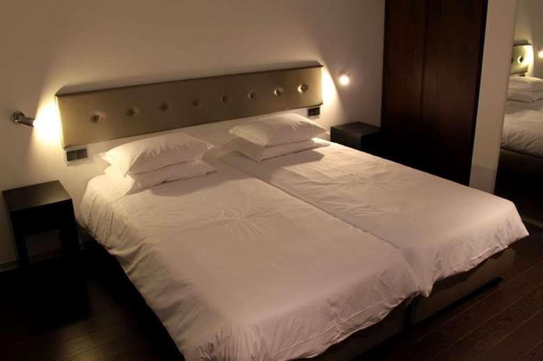 Lazza Hotel