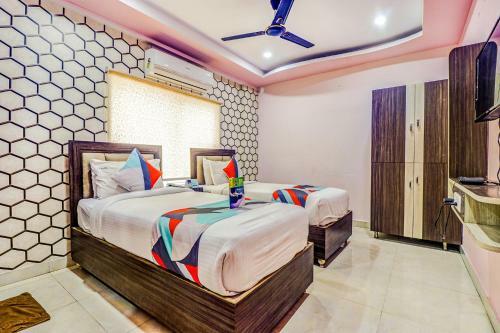 Hotel Fabexpress B Square
