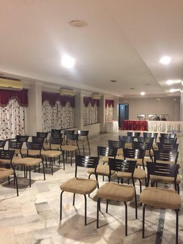 Posada Sarovar Hotel