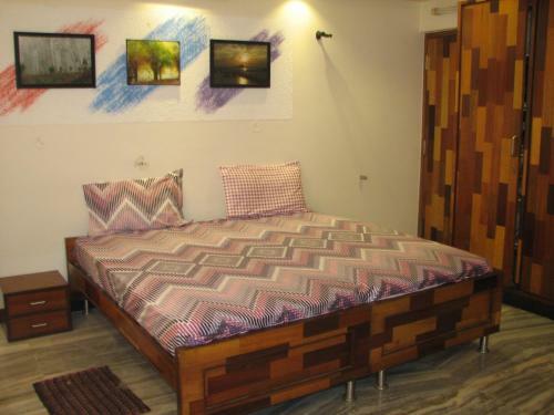 Atithi Comfort Homes (Exclusively For Families) - Royal