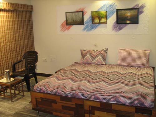 Atithi Comfort Homes (Exclusively For Families) - Royal