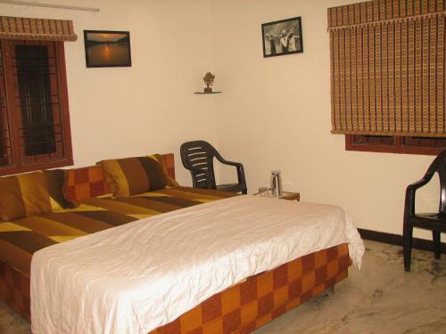 Atithi Comfort Homes (Exclusively For Families) - Royal