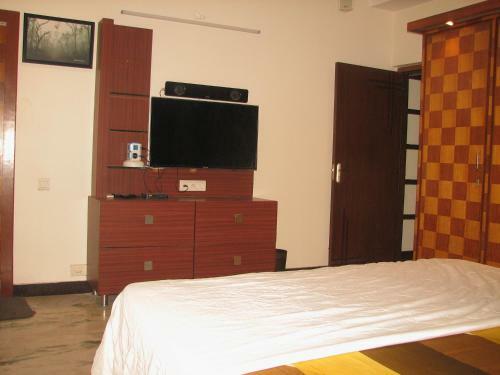 Atithi Comfort Homes (Exclusively For Families) - Royal