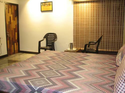 Atithi Comfort Homes (Exclusively For Families) - Royal