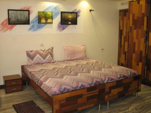Atithi Comfort Homes (Exclusively For Families) - Royal