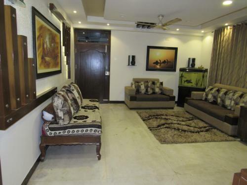 Atithi Comfort Homes (Exclusively For Families) - Royal