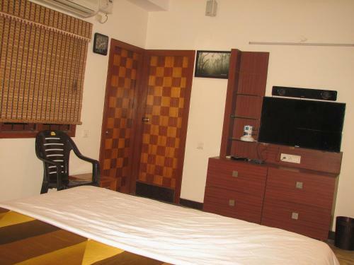 Atithi Comfort Homes (Exclusively For Families) - Royal