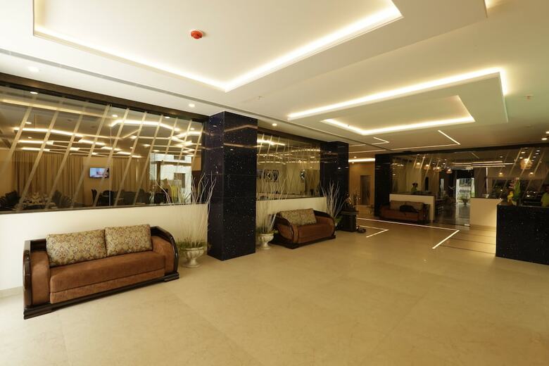 Mantris Hotel