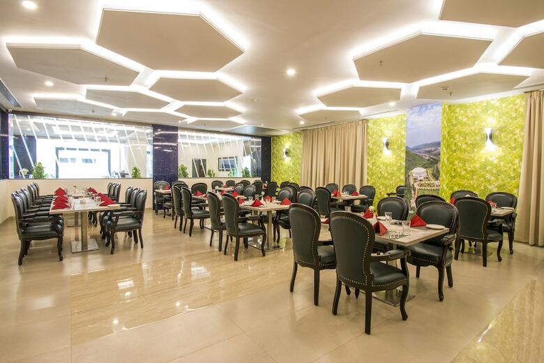 Mantris Hotel