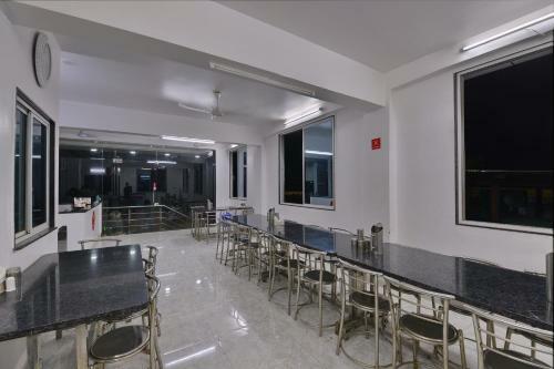 Hotel Oyo 12347 Mv Residency