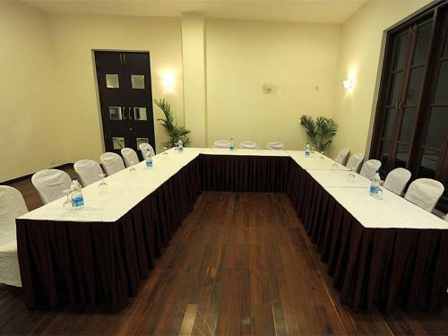 Hotel Amritara Ambatty Greens Resort