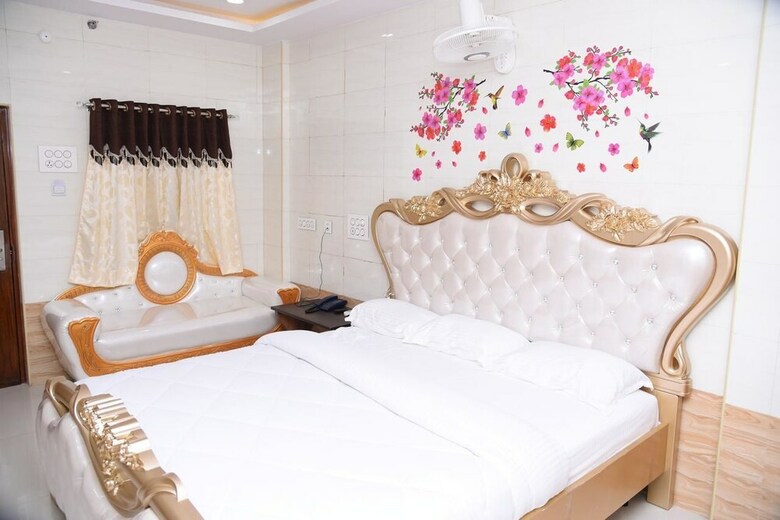 Hotel K N Gupta Residency