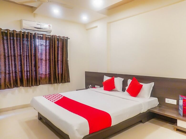 Oyo 13583 Hotel Paradise Inn