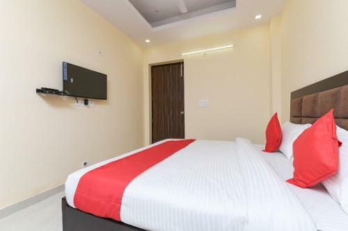 Hotel Oyo 15834 Shubhangni Residency