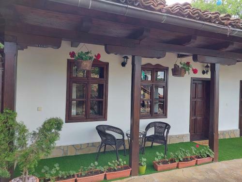 Hostal Guest Rooms Cheshmata