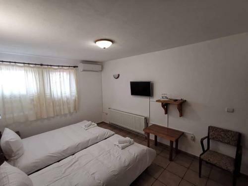 Hotel Pri Chakara