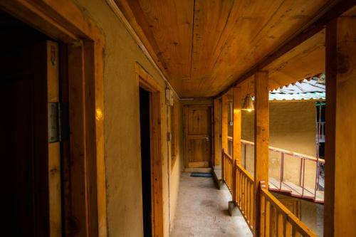 Albergue Mudhouse Jibhi, By E-living Project