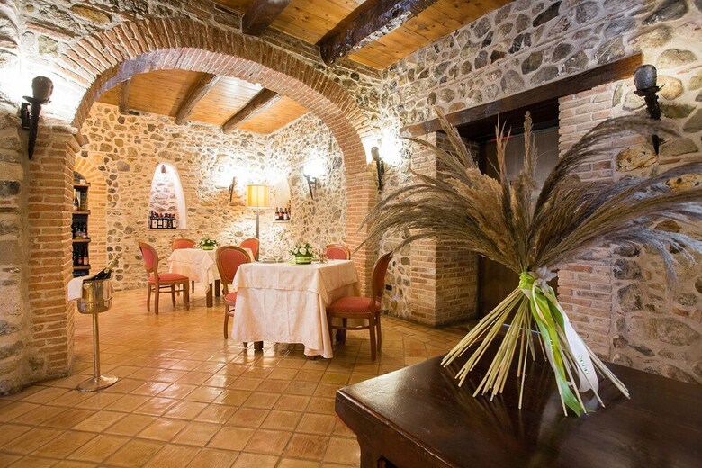Hotel Castello Di Altomonte