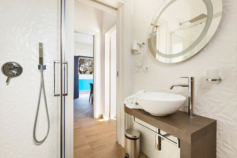 Absolute Suite Apartments