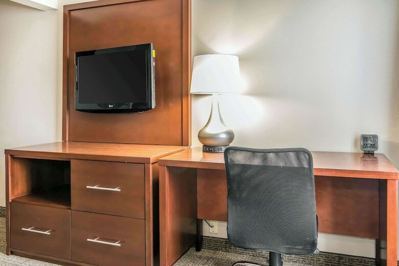 Hotel Comfort Suites