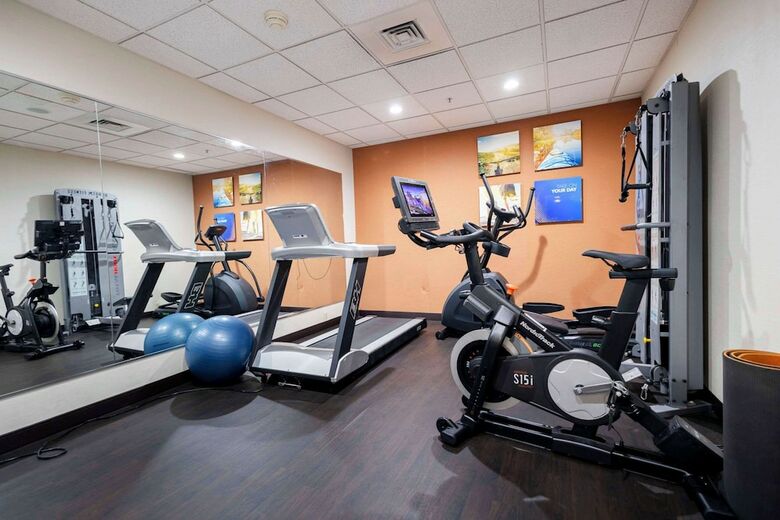 Hotel Comfort Suites