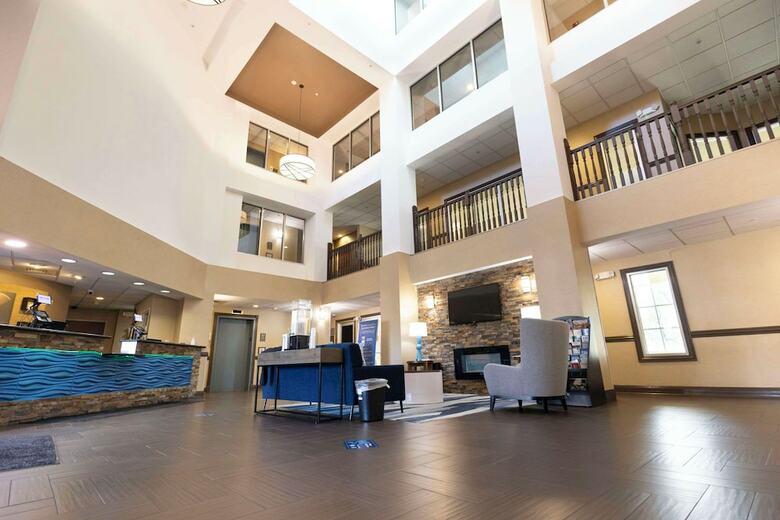 Hotel Comfort Suites