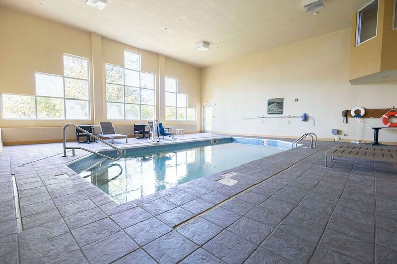 Hotel Comfort Suites