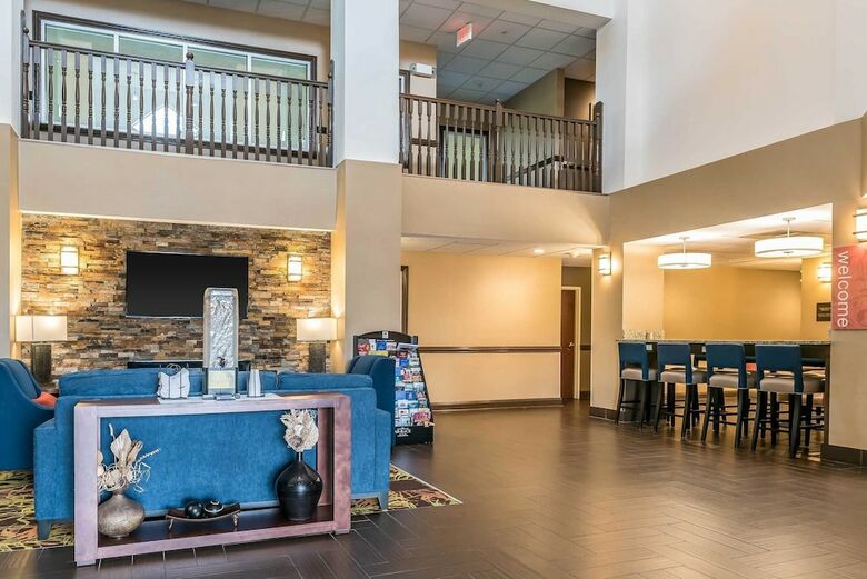 Hotel Comfort Suites