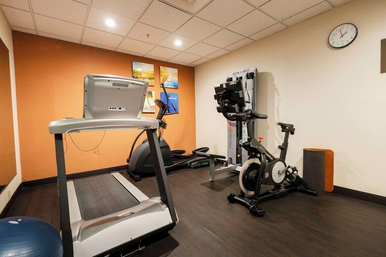 Hotel Comfort Suites