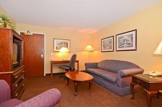 Best Western Plus Trail Lodge Hotel & Suites