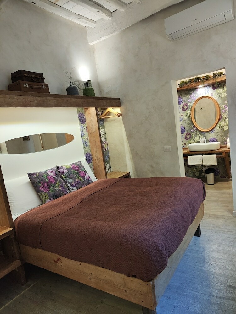 Hostal Il Pozzo Di Santa Zita