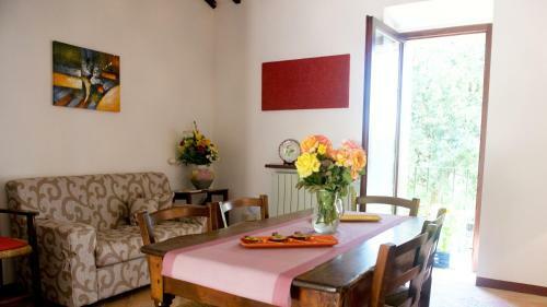 Agroturismo La Rocca Di Rossoporpora