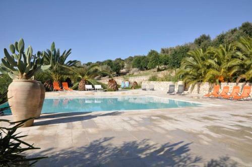Marina Di Ragusa Villa Sleeps 20 Air Con