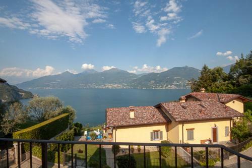 Villa Le Rose Sleeps 8