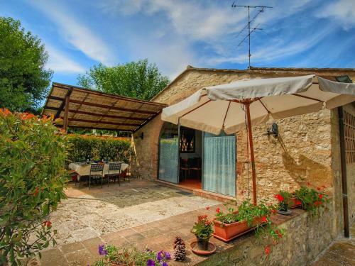 Holiday Home In Tuscany With Swimming Pool