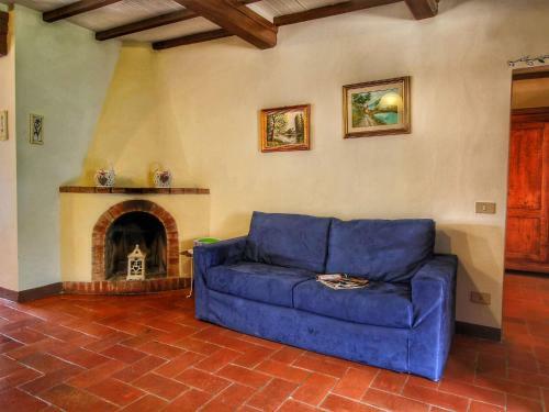 Modern Holiday Home In Colle Di Val D'elsa With Pool